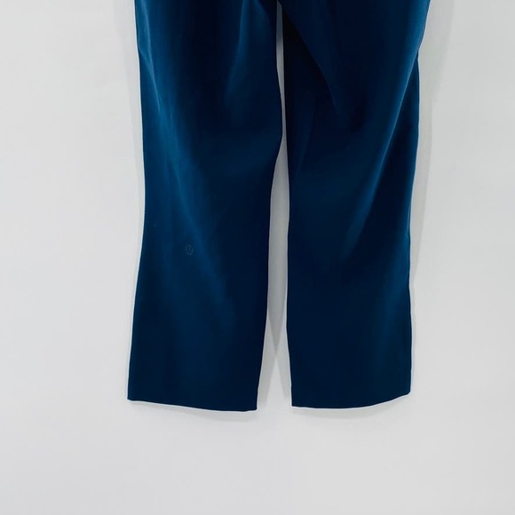 Lululemon On the Fly Crop 23" True Navy Pants Size 2 Straight leg Easy Lycra - Picture 16 of 16